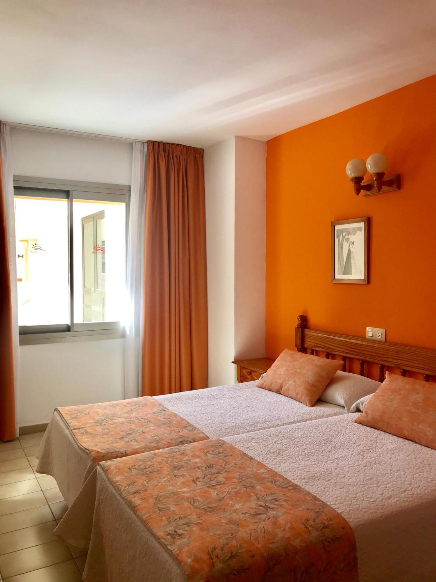 Apartamentos Jovial Sant Antoni de Portmany Exterior foto