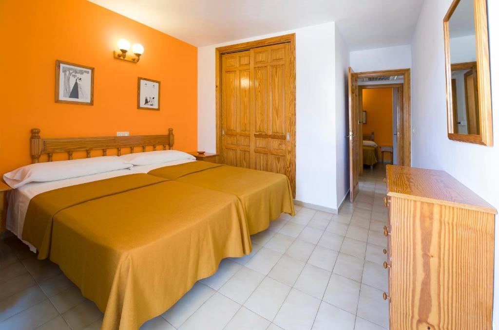 Apartamentos Jovial Sant Antoni de Portmany Zimmer foto