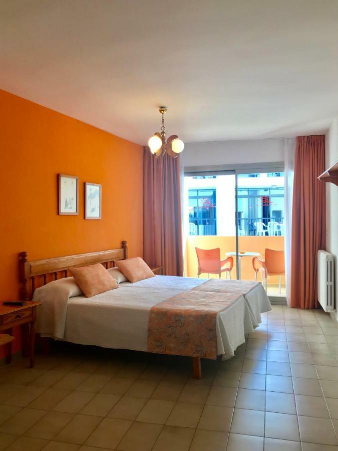 Apartamentos Jovial Sant Antoni de Portmany Exterior foto
